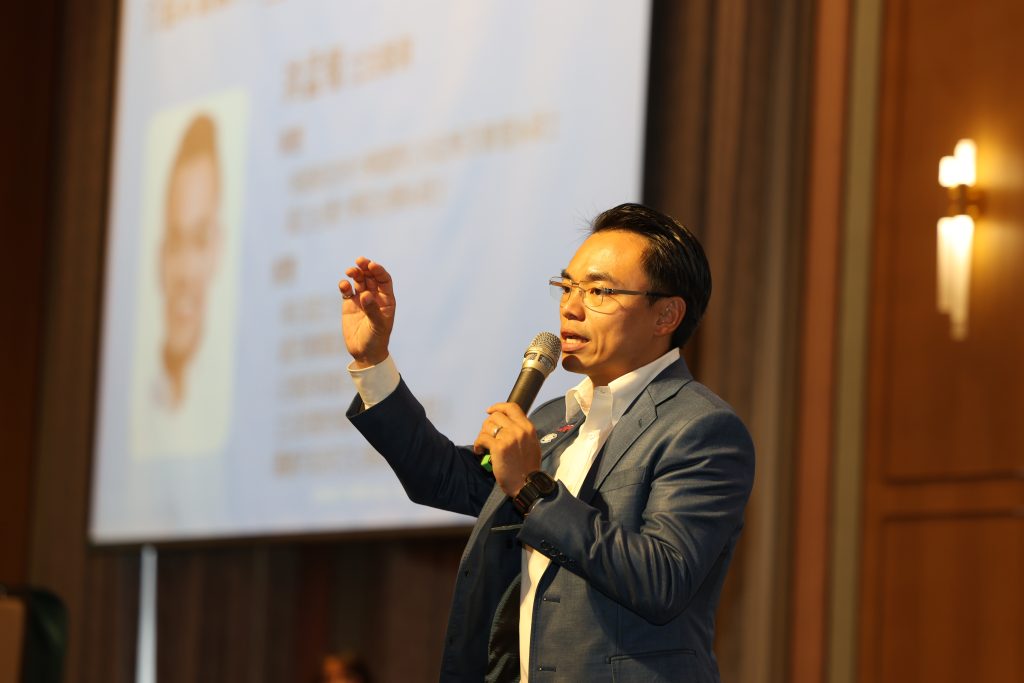 中華民國專任運動教練協會