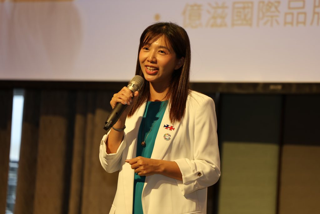 中華民國專任運動教練協會
